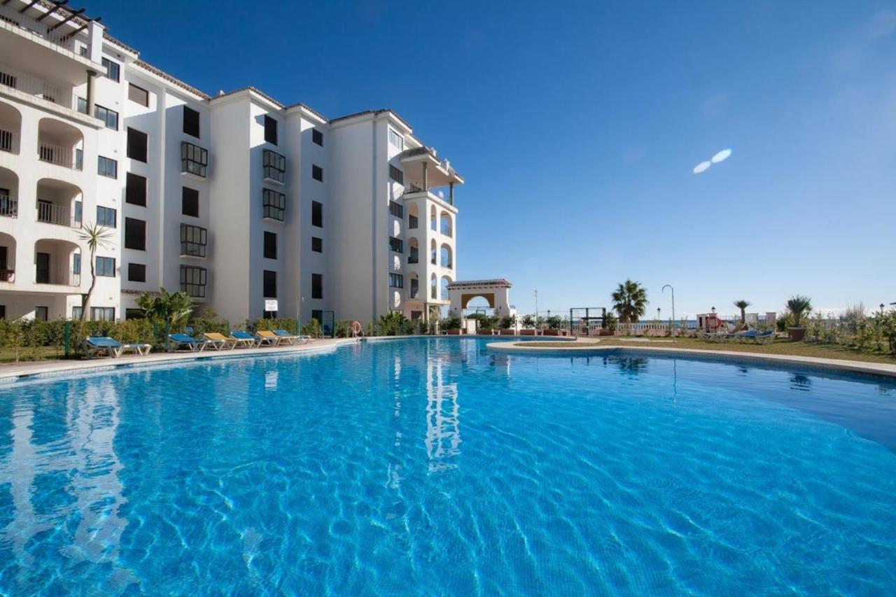 Appartamento Stunning Views Await You In Marina De La Duquesa Castillo de Sabinillas Esterno foto