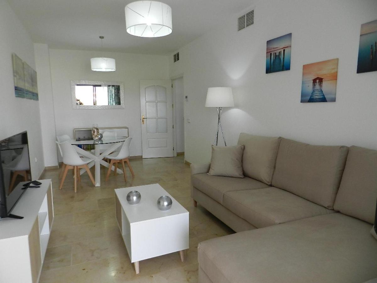 Appartamento Stunning Views Await You In Marina De La Duquesa Castillo de Sabinillas Esterno foto