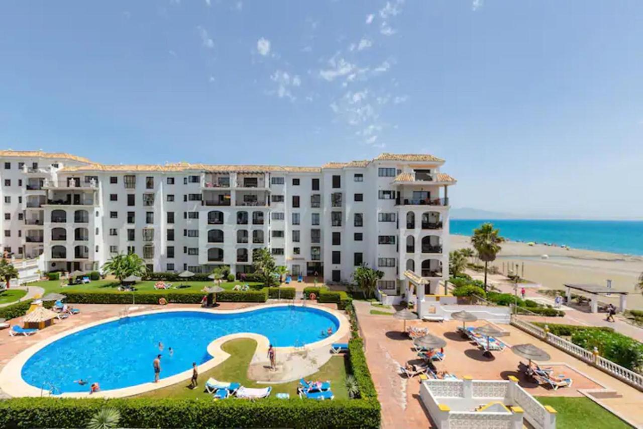 Appartamento Stunning Views Await You In Marina De La Duquesa Castillo de Sabinillas Esterno foto